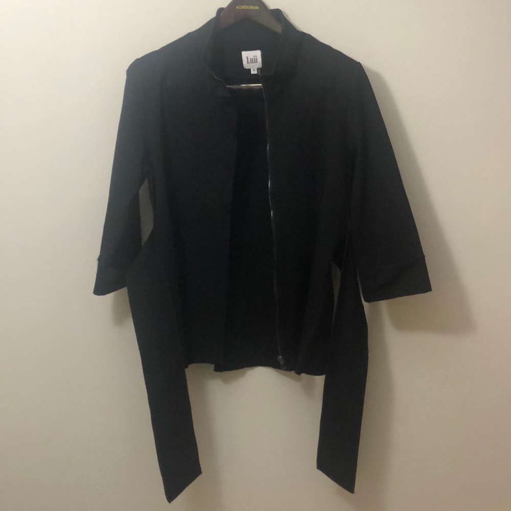 Luii black jacket